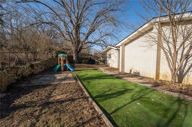 1767 S Eighty Eight Road, Greensboro, PA 15338