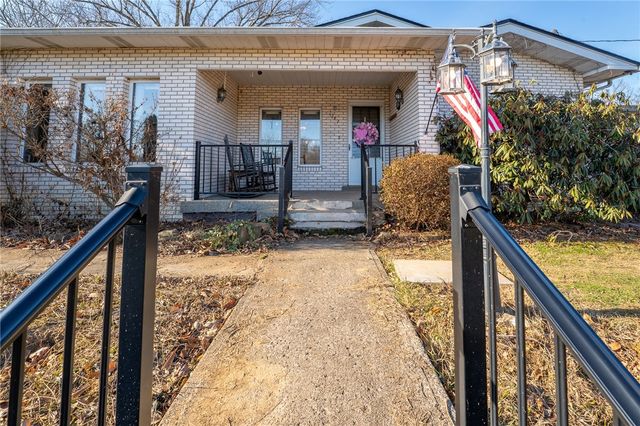 1767 S Eighty Eight Road, Greensboro, PA 15338