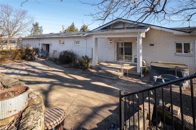 1767 S Eighty Eight Road, Greensboro, PA 15338