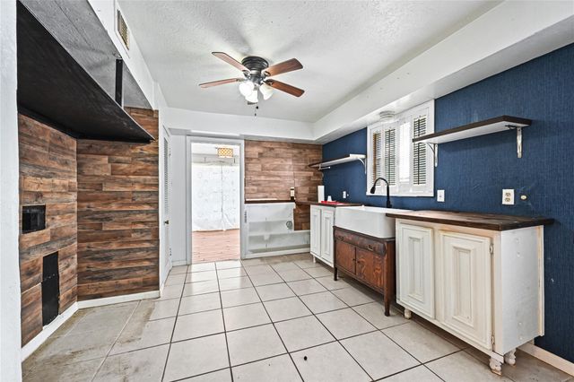 2310 Fenwood Drive, Pasadena, TX 77502