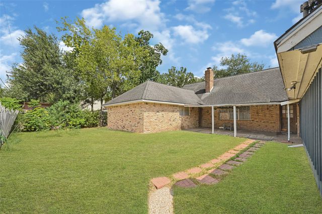 2310 Fenwood Drive, Pasadena, TX 77502