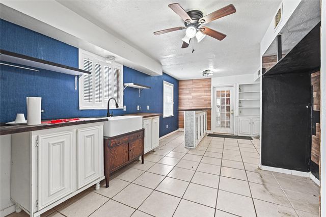 2310 Fenwood Drive, Pasadena, TX 77502