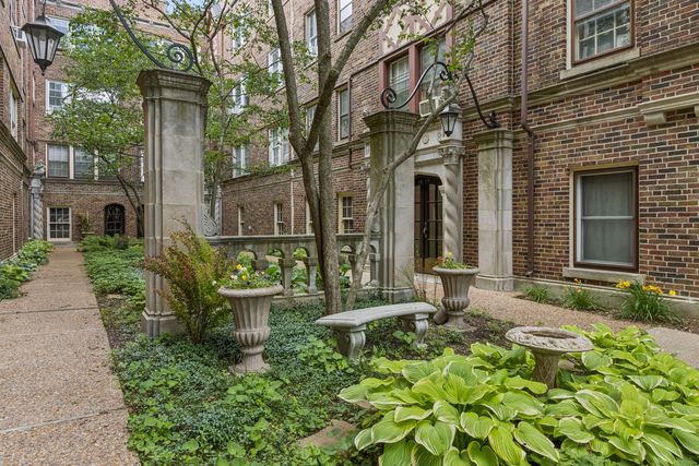 1219 Hull Terrace 2C, Evanston, IL 60202