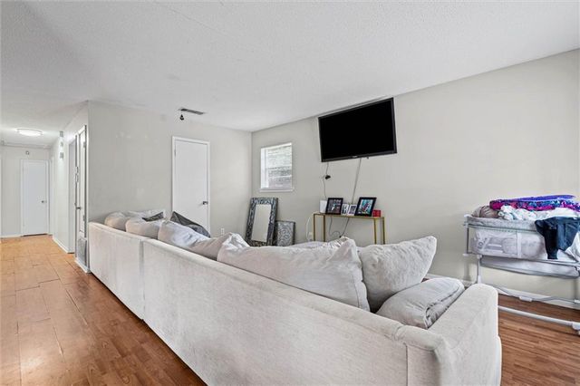 1933 Pallister Place W, Mobile, AL 36618