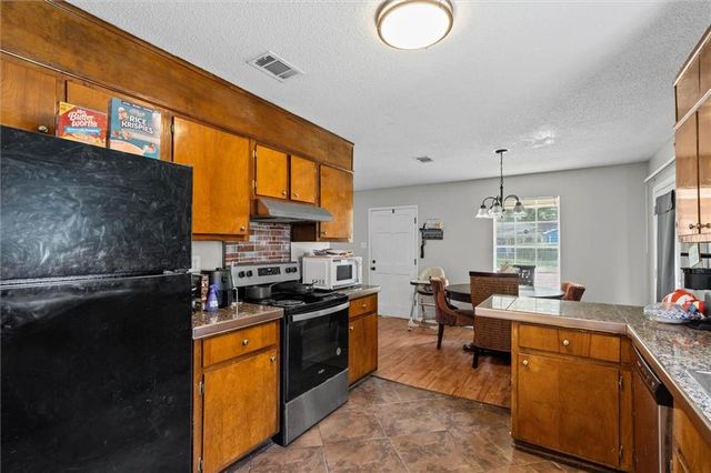1933 Pallister Place W, Mobile, AL 36618
