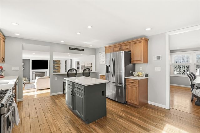 2345 Harrow Rd, Upper St Clair, PA 15241