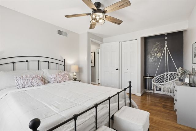 2345 Harrow Rd, Upper St Clair, PA 15241