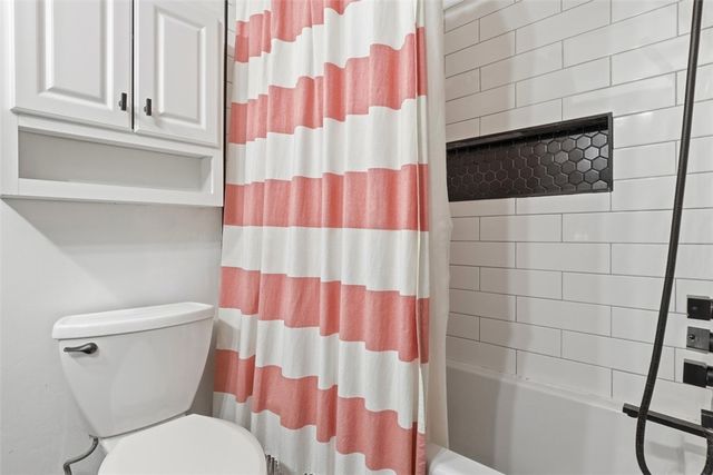 2345 Harrow Rd, Upper St Clair, PA 15241