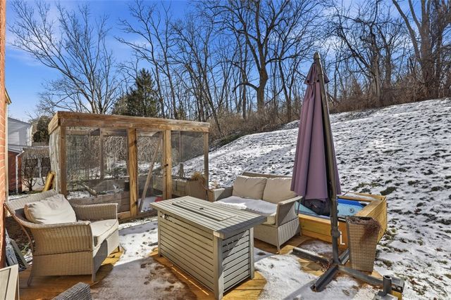 2345 Harrow Rd, Upper St Clair, PA 15241