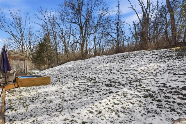 2345 Harrow Rd, Upper St Clair, PA 15241