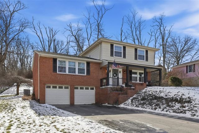 2345 Harrow Rd, Upper St Clair, PA 15241