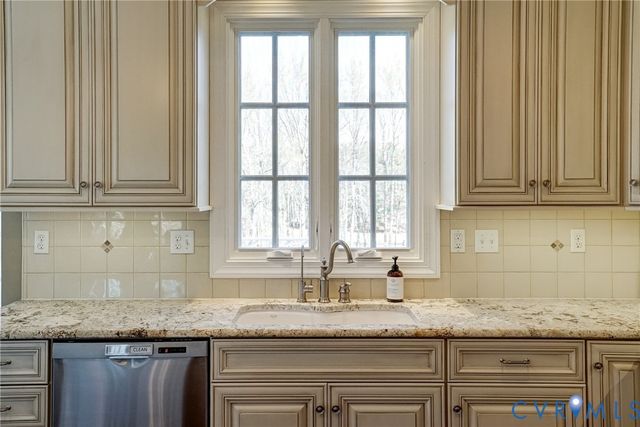 4 Red Fox Rd, Manakin Sabot, VA 23103