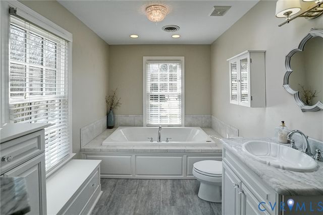 4 Red Fox Rd, Manakin Sabot, VA 23103