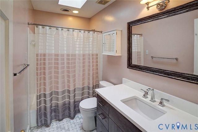 4 Red Fox Rd, Manakin Sabot, VA 23103