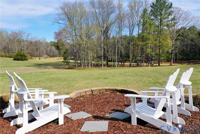 4 Red Fox Rd, Manakin Sabot, VA 23103