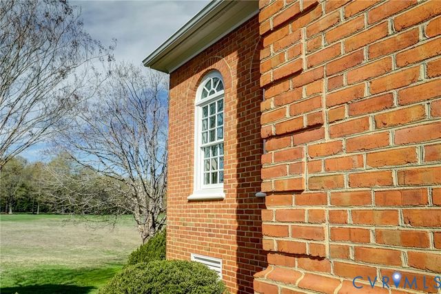 4 Red Fox Rd, Manakin Sabot, VA 23103