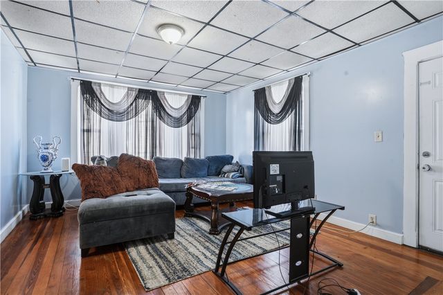 872 Lonsdale Avenue, Central Falls, RI 02863