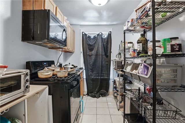 872 Lonsdale Avenue, Central Falls, RI 02863