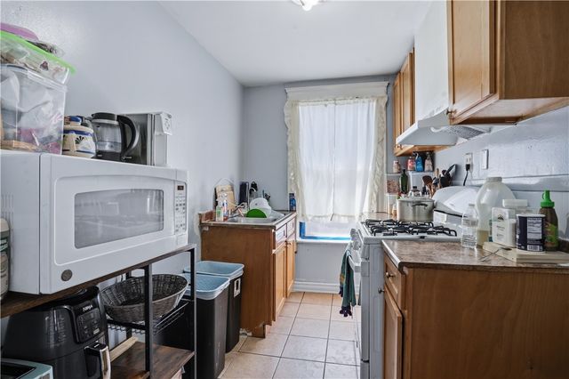 872 Lonsdale Avenue, Central Falls, RI 02863