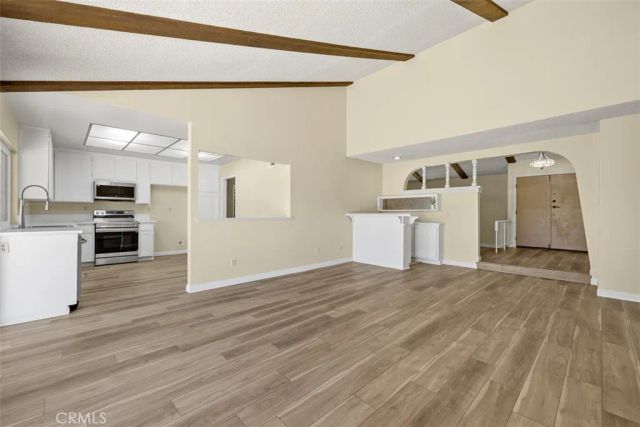 3262 Avenida Simi, Simi Valley, CA 93063