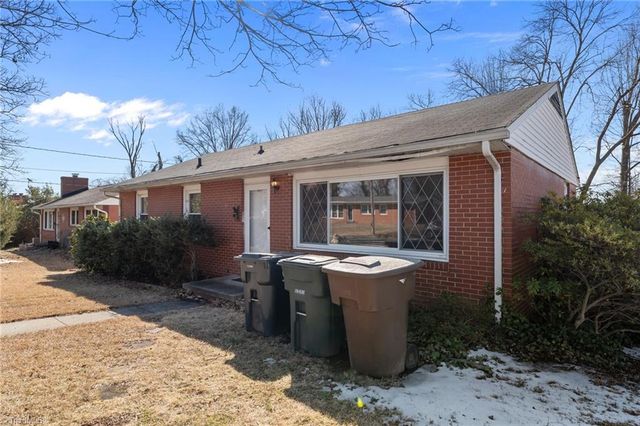 3217 London Road, Greensboro, NC 27405