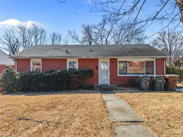 3217 London Road, Greensboro, NC 27405