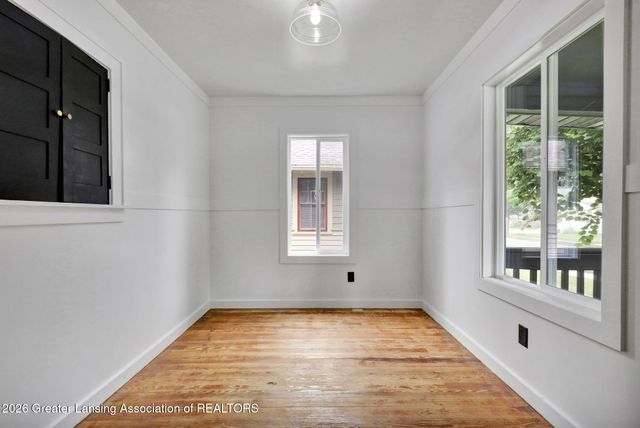 2216 Sunnyside Avenue, Lansing, MI 48910