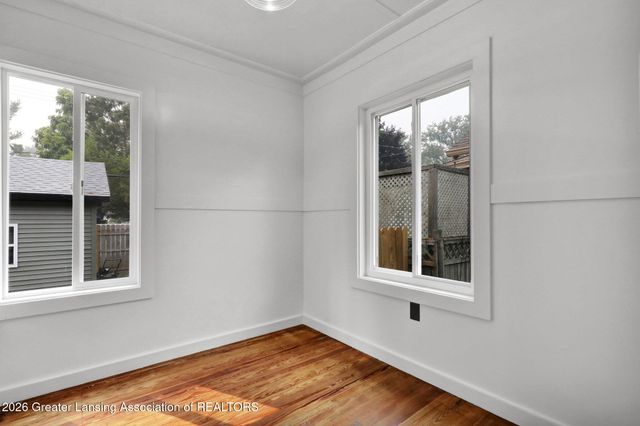 2216 Sunnyside Avenue, Lansing, MI 48910