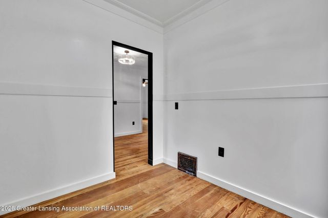2216 Sunnyside Avenue, Lansing, MI 48910