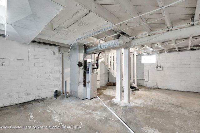 2216 Sunnyside Avenue, Lansing, MI 48910
