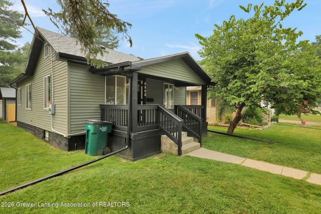 2216 Sunnyside Avenue, Lansing, MI 48910