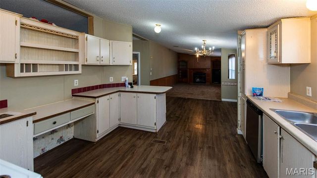 3 Zacks Acres, Villa Ridge, MO 63089