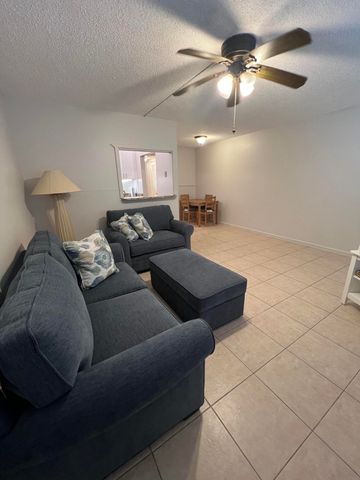 31 WESTBURY B Circle 31, Deerfield Beach, FL 33442