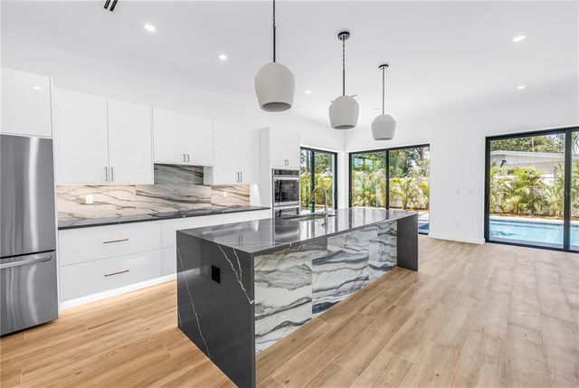 2345 TEMPLE STREET, Sarasota, FL 34239
