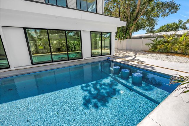2345 TEMPLE STREET, Sarasota, FL 34239