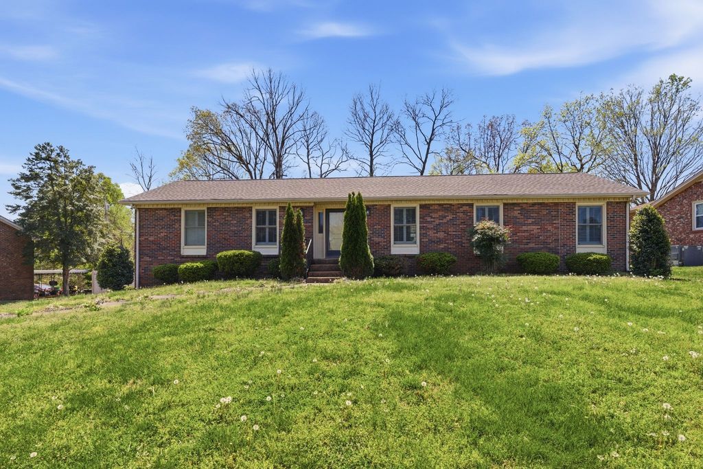 4298 Allison Ln, Springfield, TN 37172