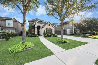 818 Butterfly Garden Trail, Richmond, TX 77406