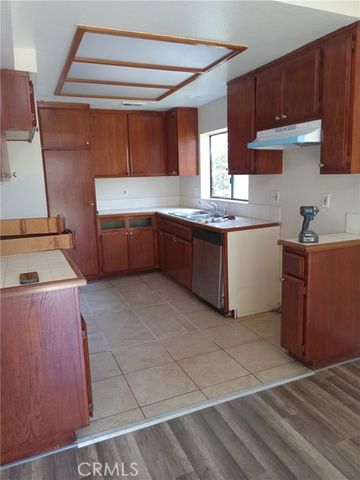 134 Racquet Club, Compton, CA 90220
