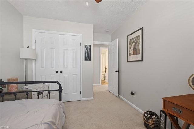 1048 Bryce LN, Virginia Beach, VA 23464