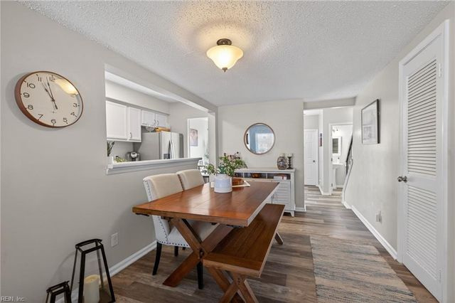 1048 Bryce LN, Virginia Beach, VA 23464