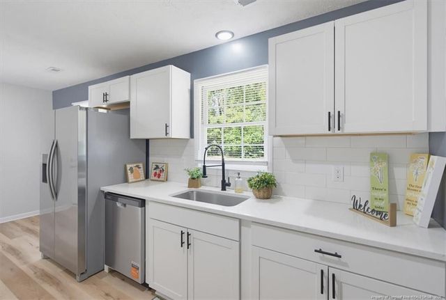 6612 Amanda Circle, Fayetteville, NC 28304