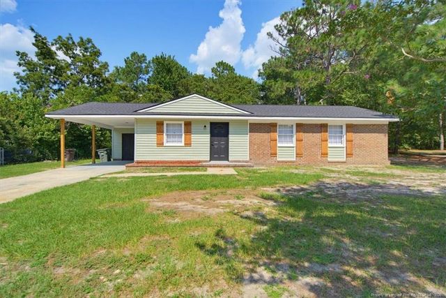 6612 Amanda Circle, Fayetteville, NC 28304