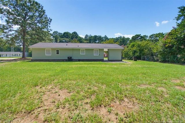 6612 Amanda Circle, Fayetteville, NC 28304