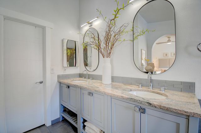 11118 Jewel Cave Road SE, Albuquerque, NM 87123