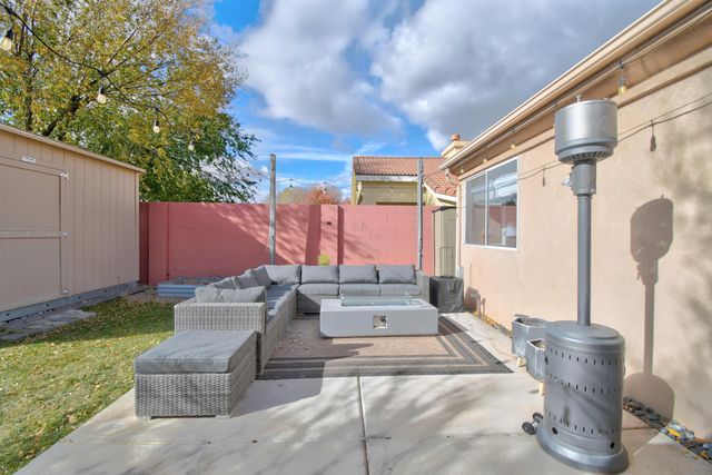 11118 Jewel Cave Road SE, Albuquerque, NM 87123