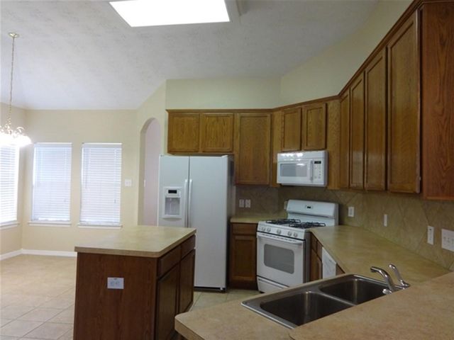 28819 Hidden Cove Drive, Magnolia, TX 77354