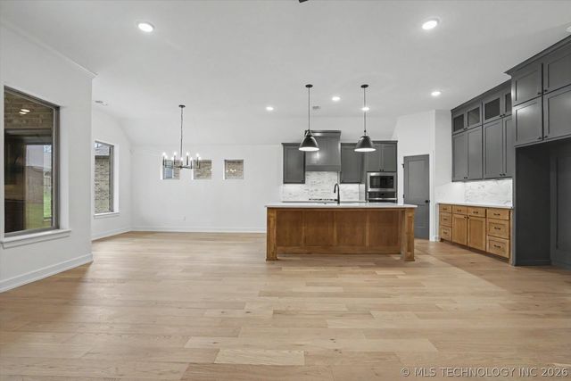 1409 N 70th Street, Broken Arrow, OK 74014