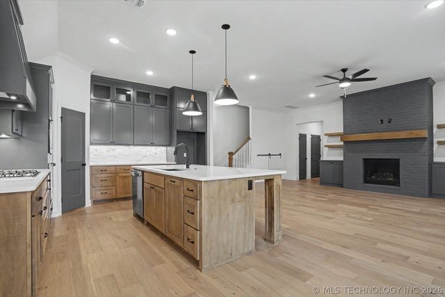 1409 N 70th Street, Broken Arrow, OK 74014