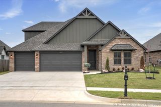 1409 N 70th Street, Broken Arrow, OK 74014