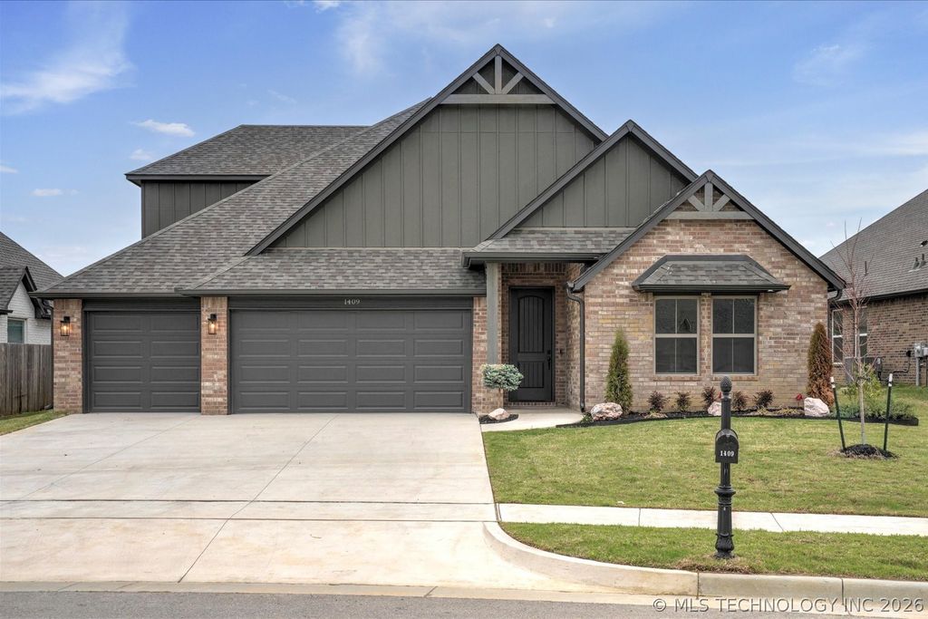 1409 N 70th Street, Broken Arrow, OK 74014